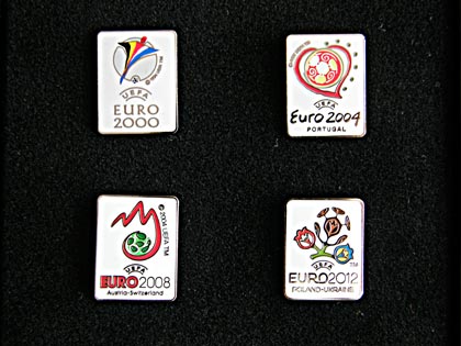 2000-2012欧洲杯徽章套装